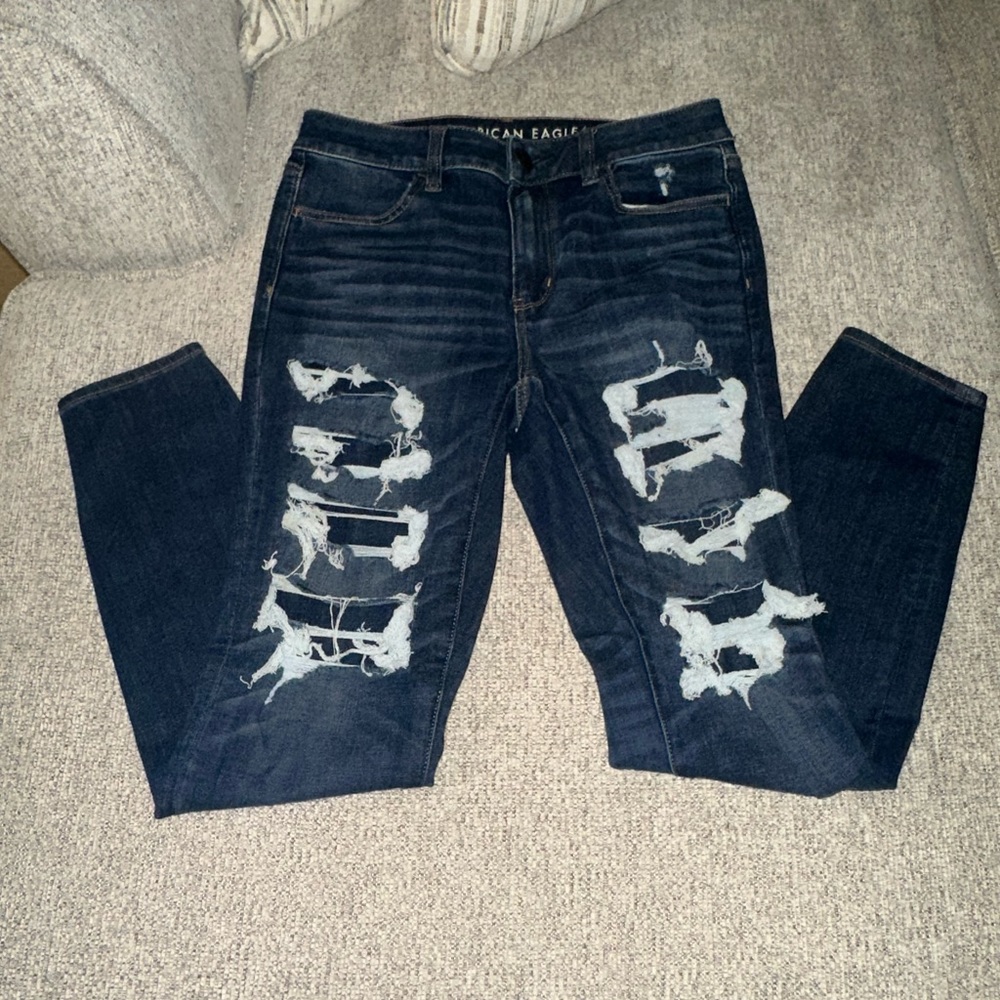 American Eagle Distressed Hi-Rise Jegging